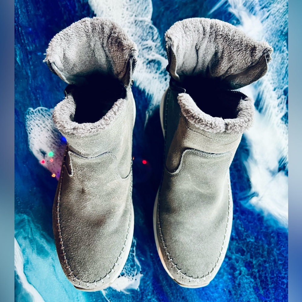 BUNDLE! Womens Zee Alexis Suede/Fleece Bootie 8.5 Gray Non Slip Sole LIKE NEW!